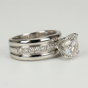 Anillo de Diamantes de Platino Elaborado con Precisión y Acabado de Alto Brillo, Perfecto para Bodas, Compromisos y Regalos de Lujo - Product Image 2