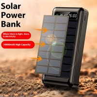 La batterie solaire portable ultra-mince à grande capacité pour l'extérieur avec quatre fils, idéale pour la vente en gros