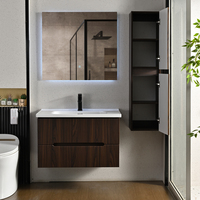 Ensemble de meuble-lavabo de salle de bain moderne en bois cannelé foncé, écologique, style ferme, avec armoire latérale haute et miroir LED nervuré mural, résistant à l'eau