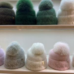 <span class=keywords><strong>Bonnet</strong></span> d'hiver en fourrure de renard coloré avec <span class=keywords><strong>pompon</strong></span> pour femmes <span class=keywords><strong>Bonnet</strong></span> en laine à rayures <span class=keywords><strong>Bonnet</strong></span> personnalisé coloré à larges poignets avec crâne - Product Image 3