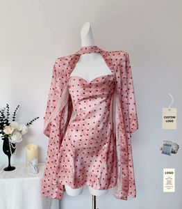 Hoogwaardige zomer- en lente tie-dye ijzijde satijnen nachtjapon en badjas set, schattige stippenprint pyjama's, elegante damesnachtkleding - Product Image 1