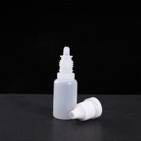 Échantillon compte-gouttes liquide pour les yeux compressible de 60ml et 120ml Bouteille rechargeable en plastique vide Options de 10ml et 100ml disponibles quantité minimale de commande 100 pièces