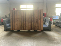 Machine de découpe à pont 3 axes 15 kW, longueur max. 3200 mm, contrôlée par PLC, pour le façonnage et le perçage de dalles de granit/marbre