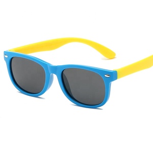 Gafas de Sol Coloridas de Moda <span class=keywords><strong>2022</strong></span>, Gafas de Sol de Dibujos Animados Baratas con Lentes de Protección Solar para Niños - Product Image 1