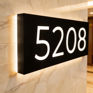 ป้ายประตู LED ทันสมัยสำหรับสำนักงาน อะคริลิคสีดำเรียบหรู พร้อมไฟ RGB เปลี่ยนสีได้ ตกแต่งสำนักงานสไตล์โมเดิร์น - Product Image 1