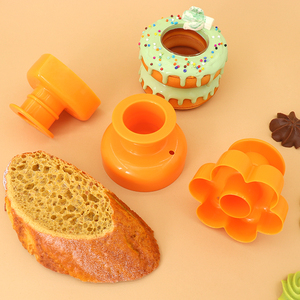 Suministro directo de fábrica, herramientas para hornear de simulación puntual, 1 pieza cuadrada 3D hecha a mano, bagel de plástico ecológico, Love Plum Blossom Donut - Product Image 2