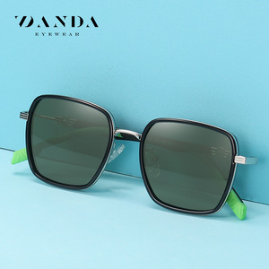 Gafas de sol para niños Danda TR5128 polarizadas UV400 estilo unisex para niños y niñas - Product Image 1