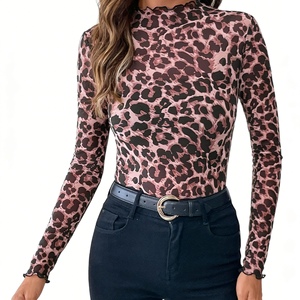 Top de malla transparente para mujer, top de manga larga con cuello alto y estampado, camisa a la moda - Product Image 3