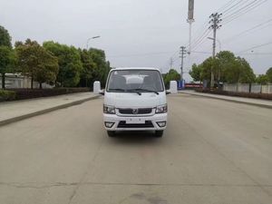 Autocisterna per aspirazione liquami diesel da 3000L personalizzabile, 4x2, cambio automatico, Euro 6, pompa a vuoto italiana - Product Image 3