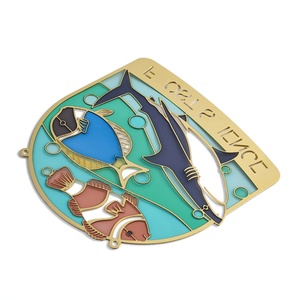 Marque-page en métal de luxe au design créatif et unique, idéal pour les cadeaux promotionnels d'écoles de mode ou les cadeaux d'entreprise. - Product Image 6