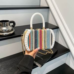 Fashionable Lady's Style Handbag. With a Chain. Made of High-quality PU Material in a <b>square</b> Shape.6216 - Product Image 6