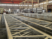 Structure en acier préfabriquée, charpente en acier légère soudée standard pour maisons et ateliers, destinée aux entrepôts