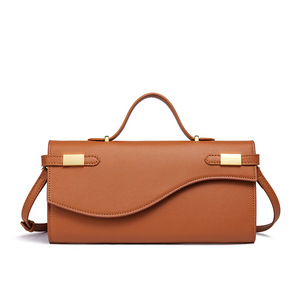 <span class=keywords><strong>Borsa</strong></span> Tote in pelle con motivo Saffiano <span class=keywords><strong>viola</strong></span> <span class=keywords><strong>borsa</strong></span> da lavoro da <span class=keywords><strong>donna</strong></span> con chiusura a patta <span class=keywords><strong>borsa</strong></span> a tracolla di design di lusso - Product Image 4