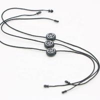 Accessoires de vêtements recyclables personnalisés corde d'étiquettes volantes de vêtements pour vêtement avec ficelle pour conception d'étiquettes de vêtement