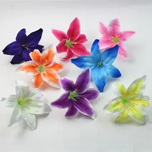 バルクシルクユリの花の頭の造花