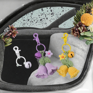 Llavero de ganchillo con flor de Convallaria, bonito y colorido, colgante de tulipán de macramé tejido a mano, accesorio colgante de felpa para espejo de coche - Product Image 2