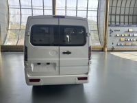 Véhicules utilitaires électriques 13 places LHD de 4,9 m, autonomie de 250 km