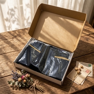 Boîtes en papier écologiques personnalisées, imperméables, <span class=keywords><strong>avec</strong></span> doublure en éponge pour l'emballage de vêtements, de chaussettes et de mouchoirs - Solutions d'étiquetage tout-en-un - Product Image 1