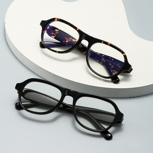 Nuevo GM Margiela Series MM113 Hombres Mujeres Liso Negro Hawksbill Anti-Blue Gafas Marco sólido Hecho de TR90 Cómodo y elegante - Product Image 2