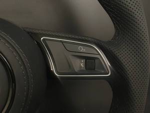 Cuir perforé personnalisé pour volant de voiture de style RS pour <span class=keywords><strong>Audi</strong></span> A3/A4/Q3/Q5/Q7/A6/R8/RS3/S/Série RS multifonction - Product Image 6