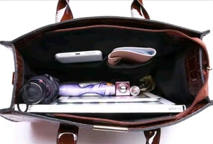 Bolso de hombro de cuero de calidad de exportación para mujer, elegante, informal, para uso diario, disponible al mejor precio del mercado. - Product Image 4