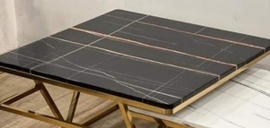 Tables gigognes contemporaines en métal marbré avec pieds géométriques en laiton Meubles de salon modernes pour la maison, la cuisine et la chambre à coucher - Product Image 3