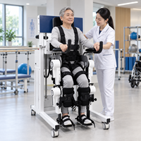 Exosquelette robotique pour membres inférieurs destiné aux centres de physiothérapie pour adultes, pour la rééducation à la marche et à la position debout