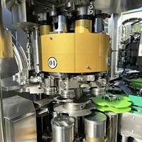 Machine de remplissage et de scellage de canettes à grande vitesse, équipement de mise en conserve de boissons pour la production de boissons gazeuses et de jus