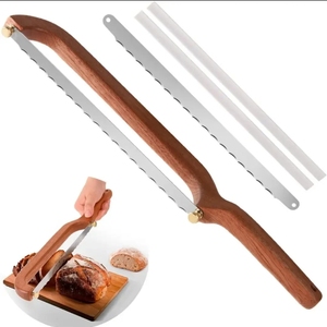 Couteau à <span class=keywords><strong>pain</strong></span> en bois dentelé <span class=keywords><strong>avec</strong></span> poignée ergonomique pour trancher les bagels et le <span class=keywords><strong>pain</strong></span> au <span class=keywords><strong>levain</strong></span> - Product Image 2