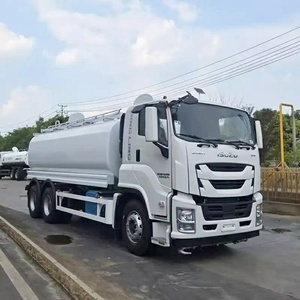 Camión Cisterna ISUZU GIGA 6x4 de China para Limpieza de Carreteras y Control de Polvo con Función de Aspersión de Agua de 20000 Litros - Product Image 5