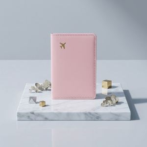 Porta Pasaportes de Viaje de Cuero PU de Alta Calidad, Personalizado, con Espacio para Tarjeta de Vacunación, para Mujeres/Hombres - Product Image 2