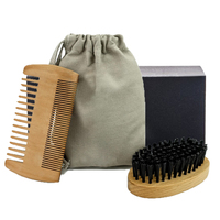 Kit de brosse à peigne à barbe en poils de sanglier en bois Logo personnalisé Salon de coiffure brosse à barbe et ensemble de peignes pour hommes
