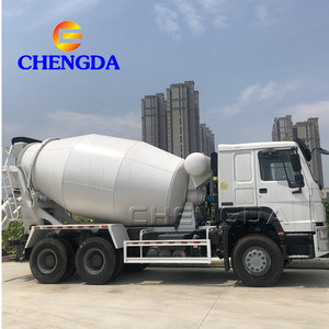 Nuevo Camión Mezclador de Concreto Móvil SINOTRUK HOWO 6*4 de 6-14 Metros Cúbicos, 25 Toneladas, con Volante a la Izquierda - Product Image 2
