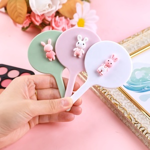 Specchietto Tascabile Personalizzato a Forma di Coniglietto, Specchio Portatile Rotondo HD per Ragazze, Mini Specchio Personalizzabile - Product Image 2