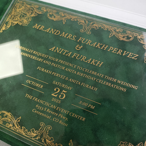 การ์ดเชิญงาน<span class=keywords><strong>แต่งงาน</strong></span>สุดหรูหรา ปกแข็งหุ้มกำมะหยี่ สีเขียวมรกต พร้อมอะคริลิคสีทอง - Product Image 3