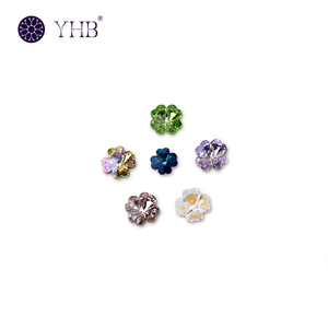 Popolare e Vendutissimo Accessorio per Gioielli Fai-da-Te, Strass in Vetro a Forma di Quadrifoglio, Pietra Decorativa - Product Image 1