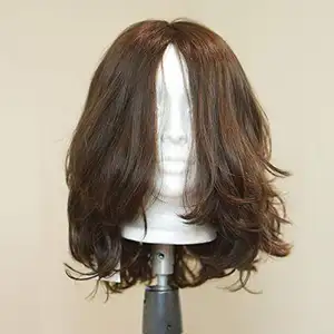 Fábrica de Qingdao corto ondulado pelucas Kosher crudo cabello humano ruso Shevy Cap peluca judía con tapa de seda no Peluca de encaje (16 pulgadas)