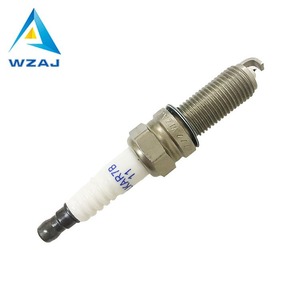 Bujías Ilkar7b11 con Punta de Iridio para Motor de Gasolina Toyota Corolla, Uso Automotriz - Product Image 1
