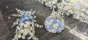 Boule florale en soie de haute qualité, élégante, pour décoration de table de mariage, vitrine et allée. - Product Image 6