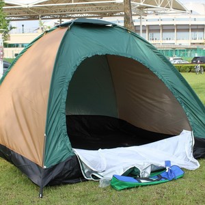 Carpa de Camping para 4 Personas, de Una Sola Capa, Resistente al Viento y a la Lluvia, con Protección UV, para Uso en Primavera - Product Image 1