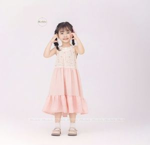 Vestido de niña con lazo en el pecho Diseño de verano Vestido sin mangas Color Rosa Estilo dulce Alta calidad - Product Image 1