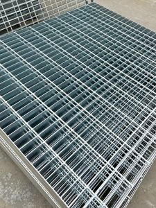 Grille de drainage en métal expansé galvanisé robuste pour matériaux de construction, couvercle de grille d'escalier métallique - Product Image 3