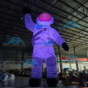 カスタマイズされた巨大な宇宙飛行士インフレータブルバルーンLED照明インフレータブル宇宙飛行士
