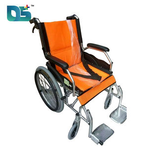 アルミ合金フレームPUタイヤシートメッシュ調整可能ペダル折りたたみ背もたれナースブレーキ手動車椅子 - Product Image 1