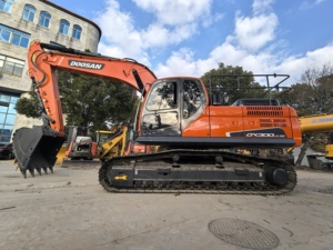 Excavadora Hidráulica de Cadenas Usada y en Buen Estado, Doosan Serie DX300, Modelo DX300LC-9C DX300LCA, 30 Toneladas, en Venta - Product Image 6