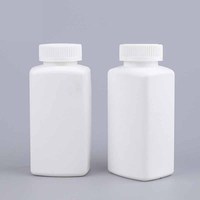 Flacon carré en plastique HDPE de 250 ml, bouchon à visser résistant aux enfants, revêtement UV et impression sérigraphiée, pot d'échantillon médical