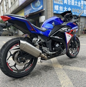 Moto sportive d'occasion <span class=keywords><strong>Kawasaki</strong></span> <span class=keywords><strong>Ninja</strong></span> V6 Style 400cc refroidie par eau, idéale pour les débutants, parfaite pour les trajets quotidiens - Product Image 5