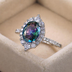 Anello Cocktail F269 in Moissanite Taglio Ovale, Argento 925 con Incastonatura a Pavé, Gioiello di Fidanzamento per Donna - Product Image 3