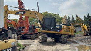 Excavatrice 325C d'occasion, poids opérationnel 25 tonnes, moteur Cummins, modèle 2022, godet de terrassement capacité 0,32 m³ - Product Image 5