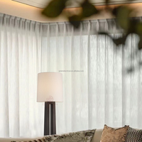 Lampadaire LED moderne pour intérieurs contemporains, base E27, abat-jour en tissu minimaliste pour espaces intérieurs modernes et contemporains